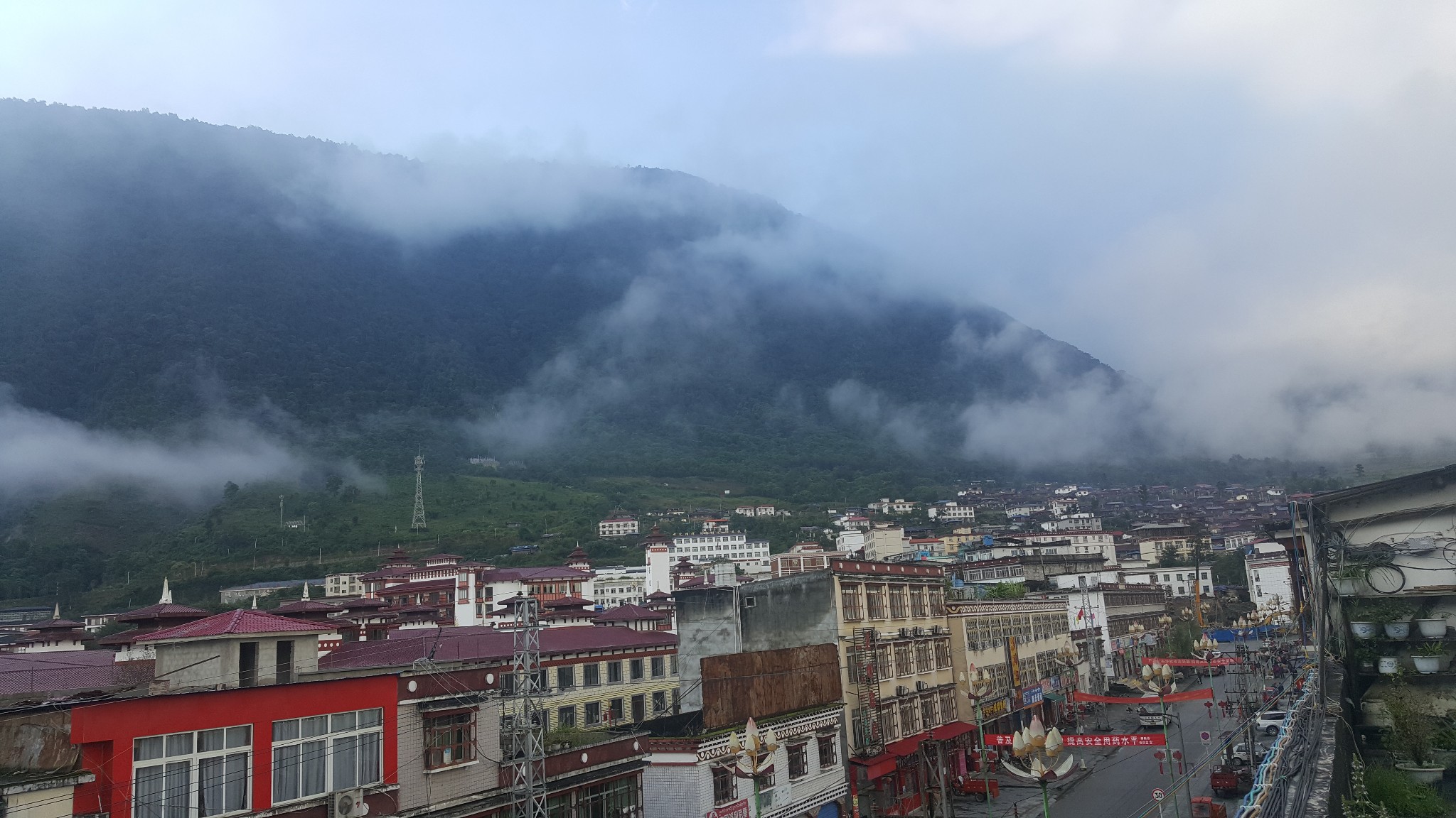 墨脱县城          
