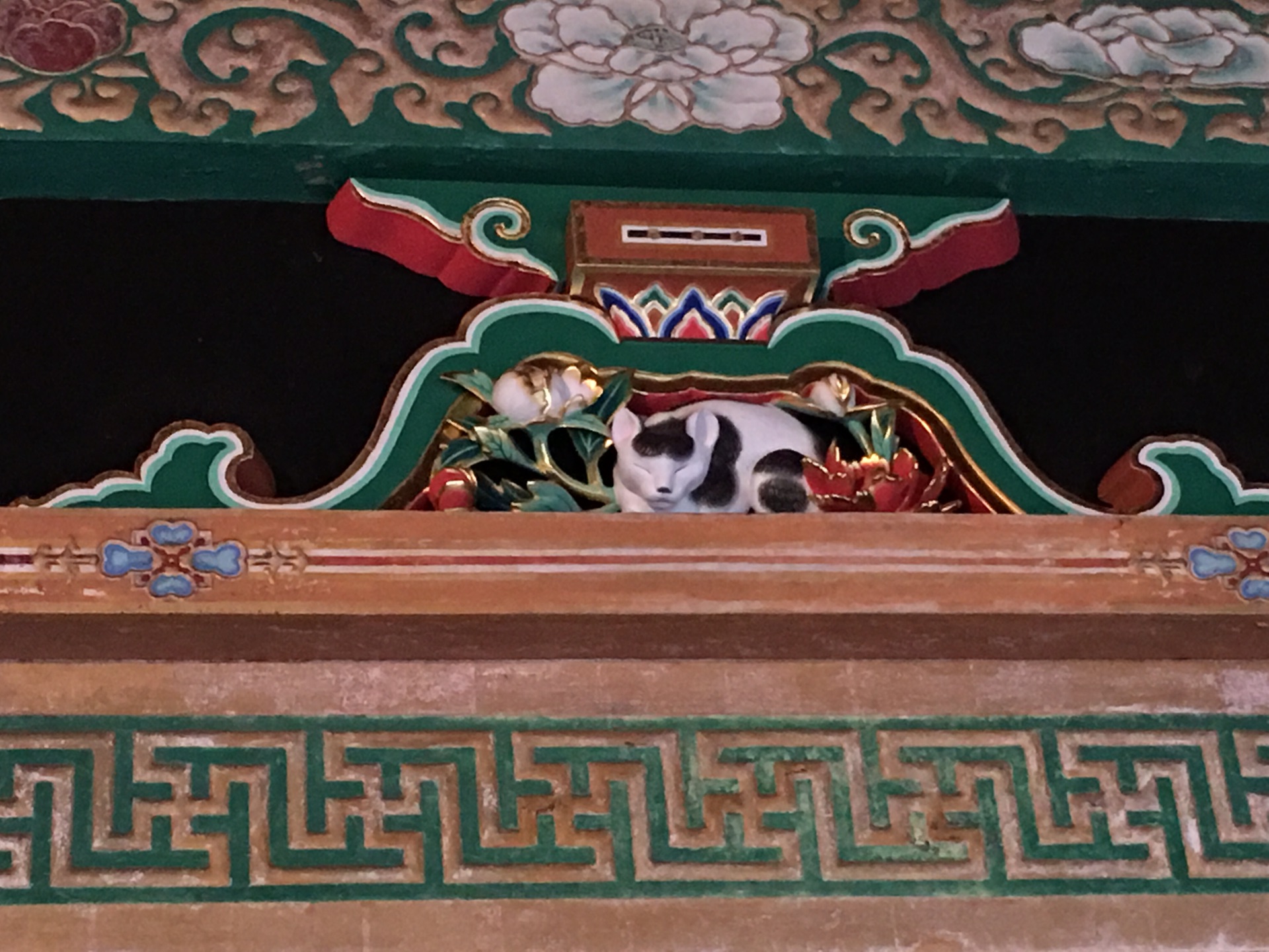 睡猫,再往里就是德川家康的宝冢了