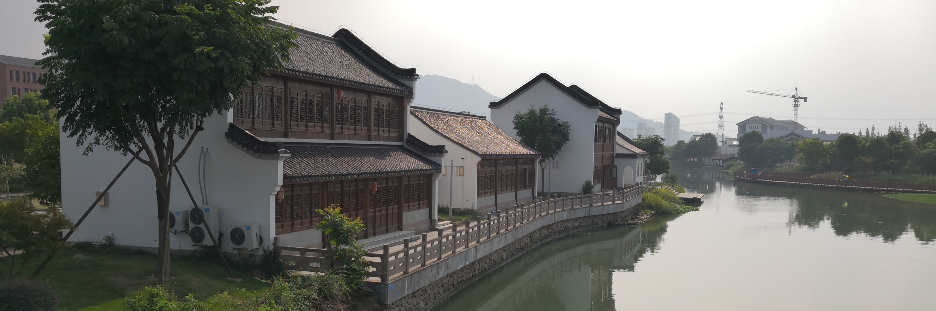 浙江奉化溪口滕头风景区大门口游览参观