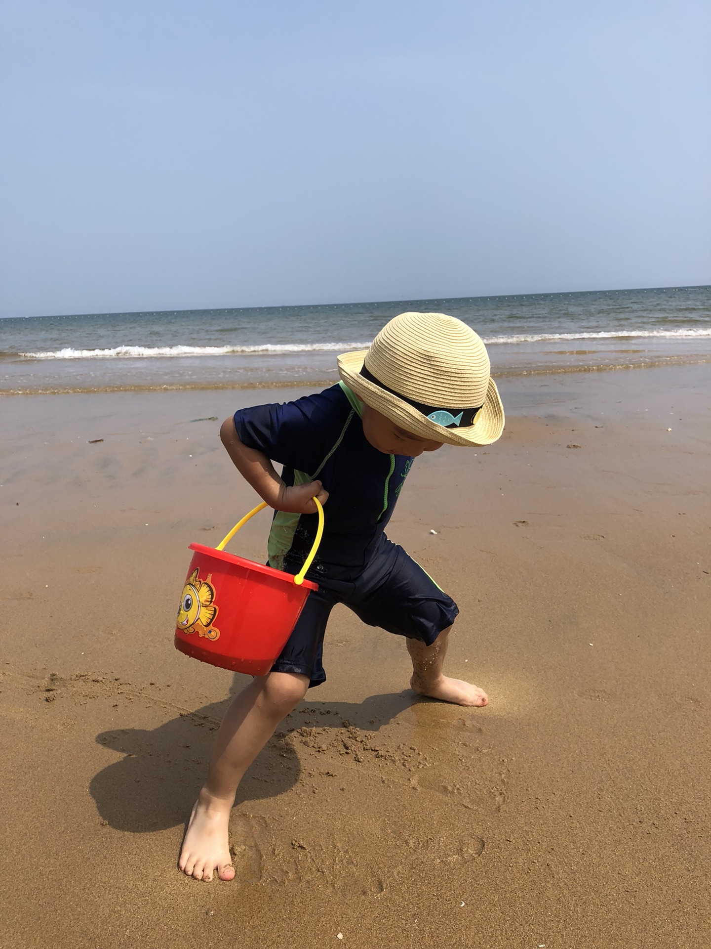 带娃在海边玩沙下水的青岛烟台长岛之旅