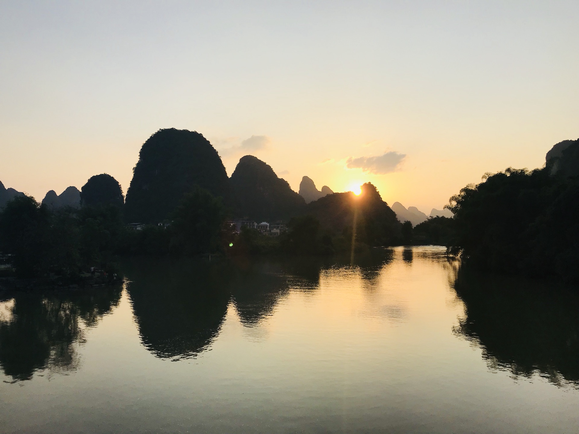 背上旅行包,发现山水美,桂林阳朔龙脊梯田包车游轻松之旅,记录快乐的