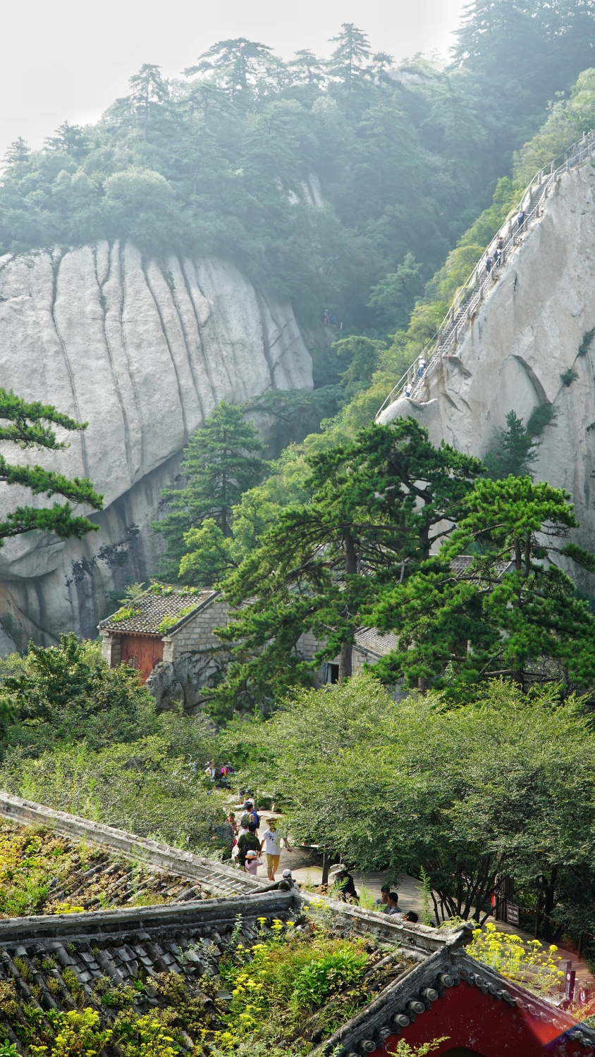 西峰人口多少_华山西峰(3)