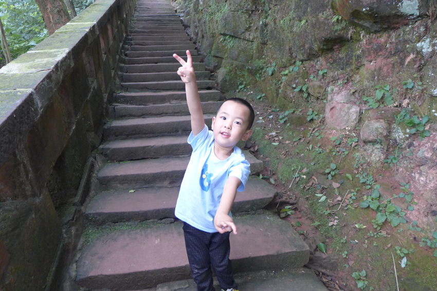 访合江笔架山,避雨云台寺