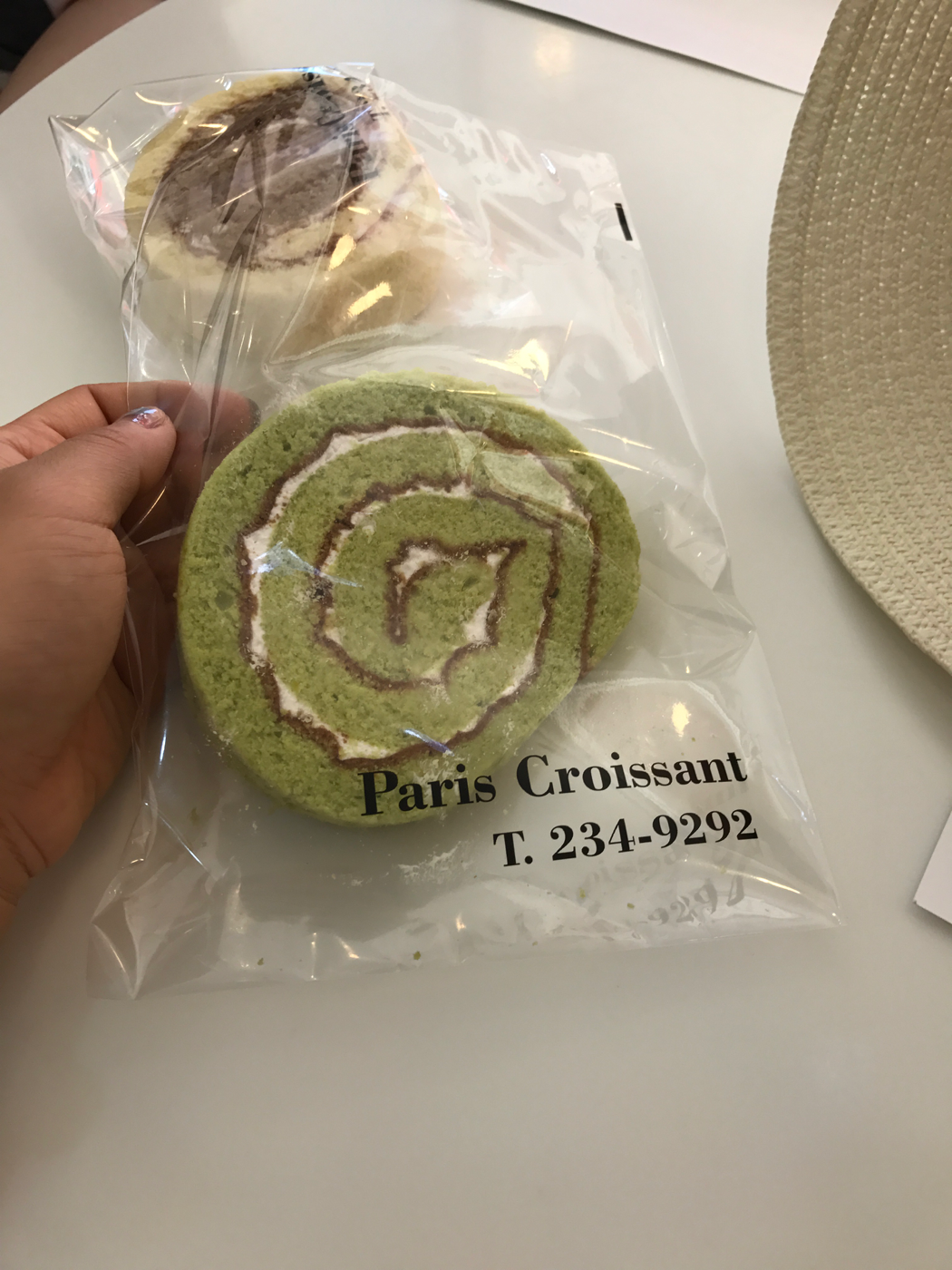 paris croissant cafe & barkery