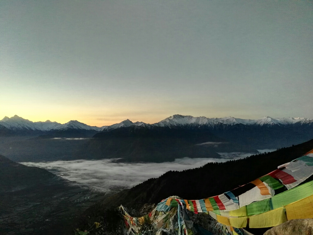 苯日神山转山.