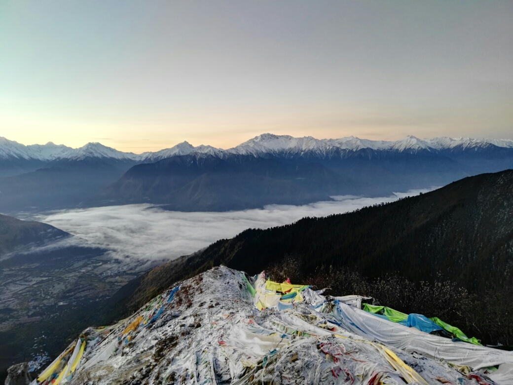 苯日神山转山.