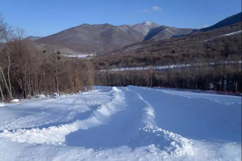 二龙山滑雪场游玩攻略 二龙山滑雪场出游秘籍 