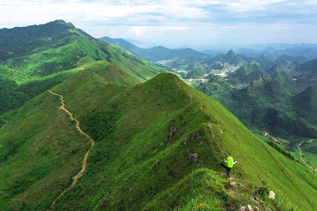 清远莫六公山·阳山屋脊1日游·喀斯特峰林·广东最美