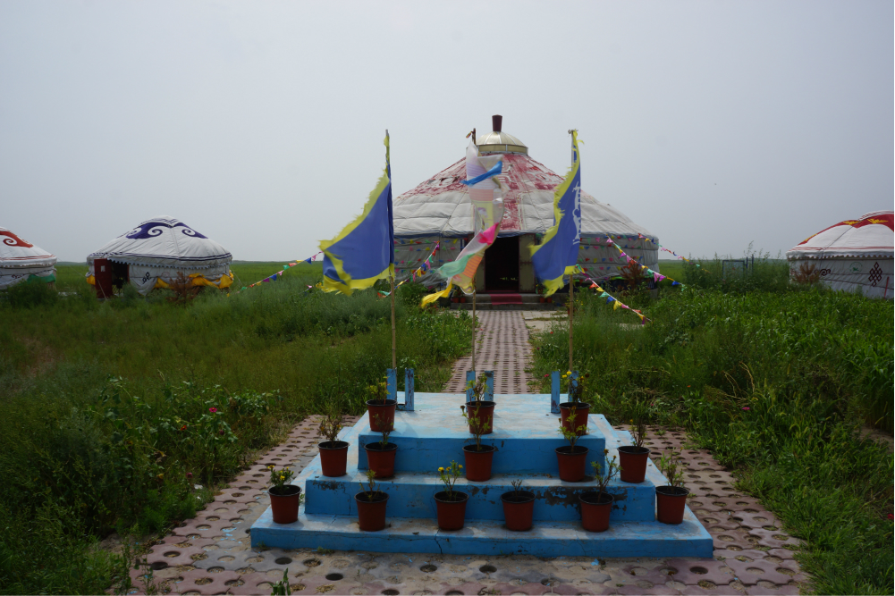 游记          珠日河草原旅游区位于科尔沁草原的腹地,科尔沁左翼