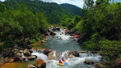 屏峰雨林公园是广西恒升集团旗下的广西东兴市恒升旅游开发投资有限