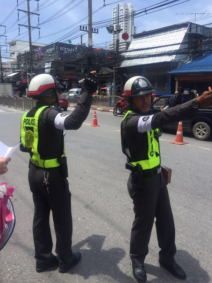 泰国骑摩托车,国内的驾照有用么?