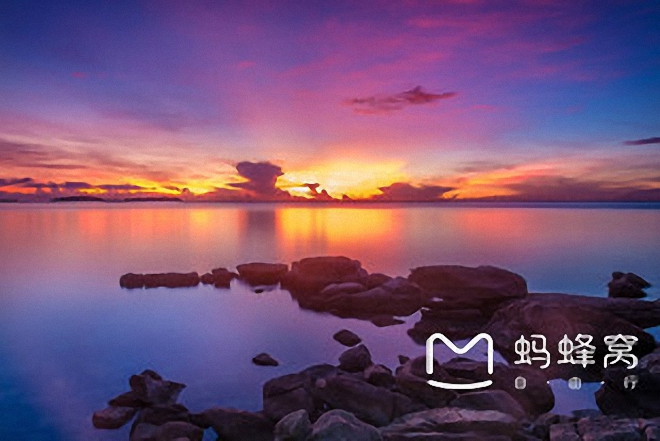 勒它尼6-10天往返含税机票(含托运行李额度),蚂