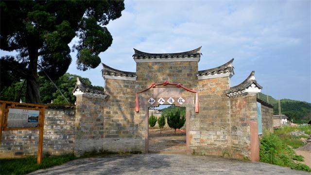 南昌出发赣州红色故都瑞金 石城通天寨 大畲南庐屋精品纯玩二日游