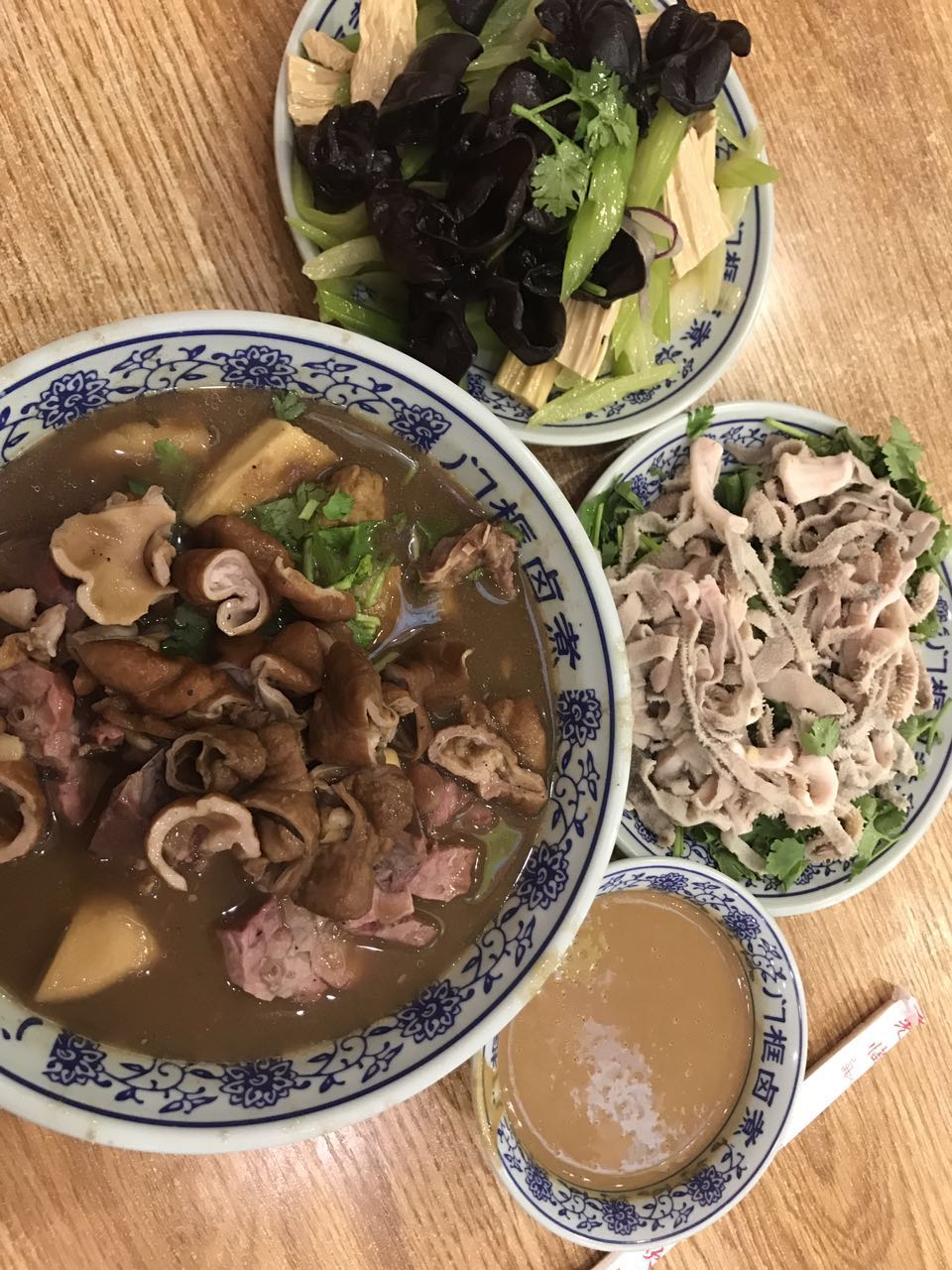 时的样貌相比,我更爱你备受摧残的模样-越南,胡