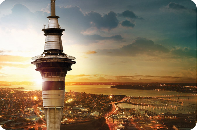 奥克兰天空塔高328米,是新西兰最高的建筑,同时也是奥克兰的标志性