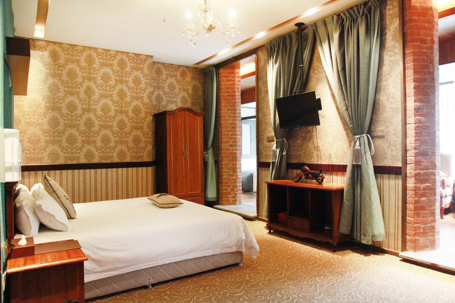 和颐至格酒店(武汉江滩步行街店)