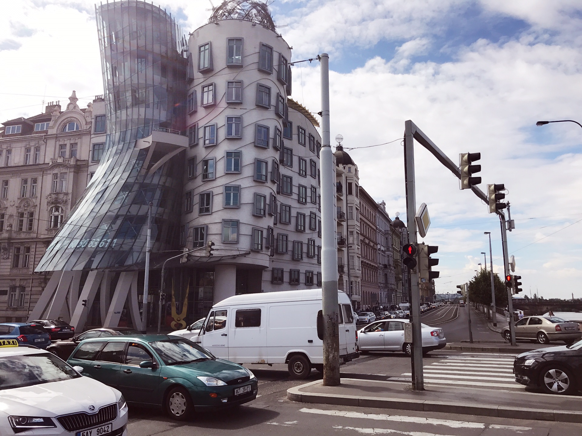 华西村人均收入_人均每餐150元(2)