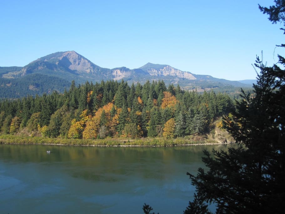 columbia river gorge suite