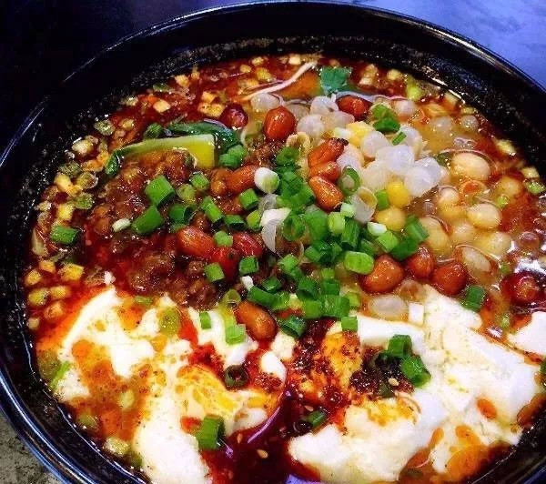 抖音网红城市重庆,洪崖洞、磁器口麻花、火锅