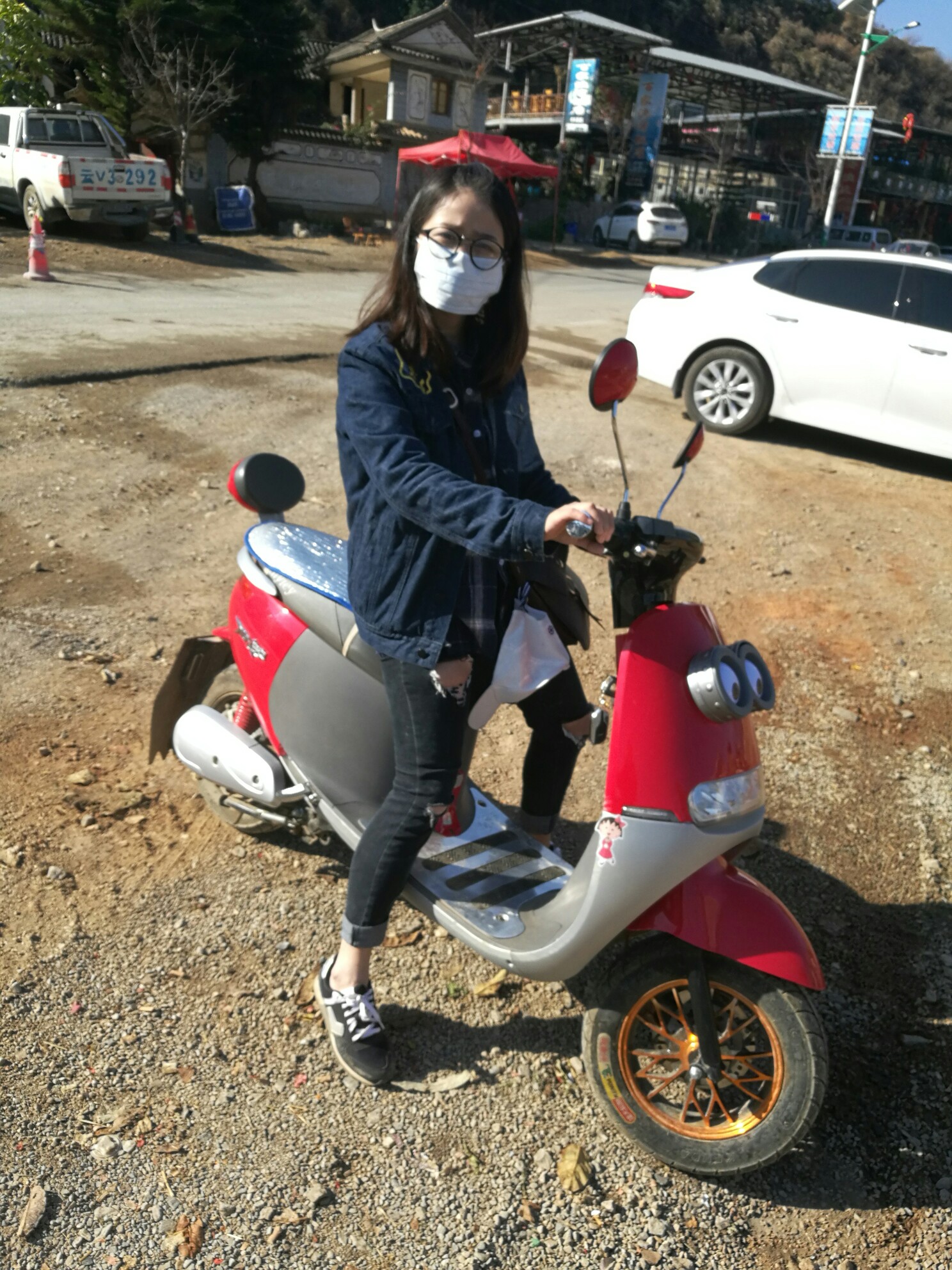 人均电动车_雅迪电动车