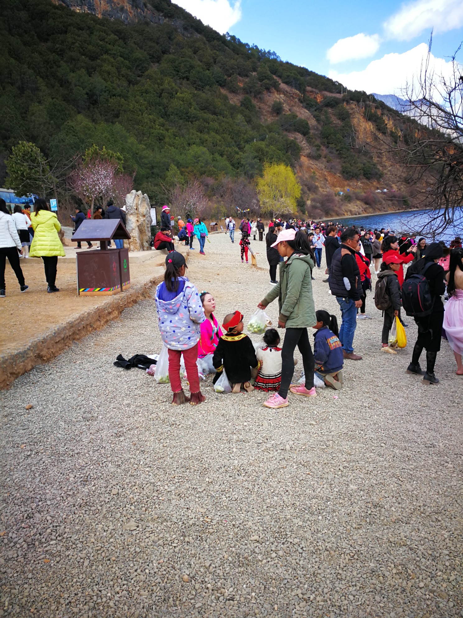 wKgBEFqb1OyACE28AA-yzxSLE-Q29.jpeg?imageView2%2F2%2Fw%2F680%2Fq%2F90%7CimageMogr2%2Fstrip%2Fquality%2F90