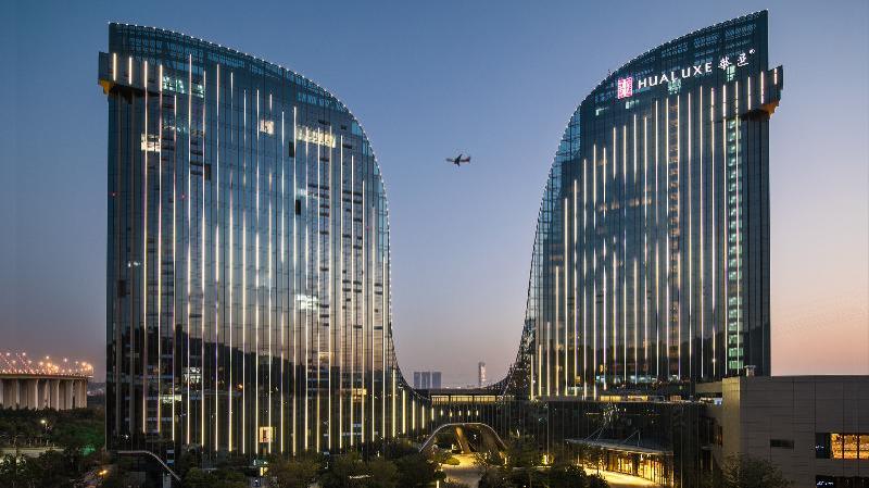 厦门海沧融信华邑酒店