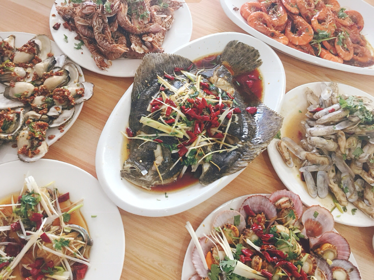 据说青岛昨天下了特别大的冰雹和【海鲜】是吗