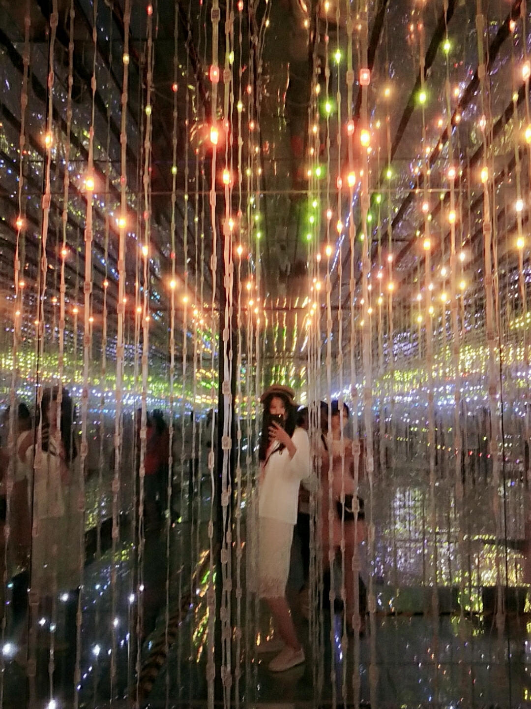 疯狂猜成语言腿天_看图猜成语