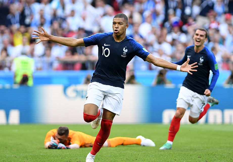 【预测】法国对阵乌拉圭,你认为姆巴佩能否攻