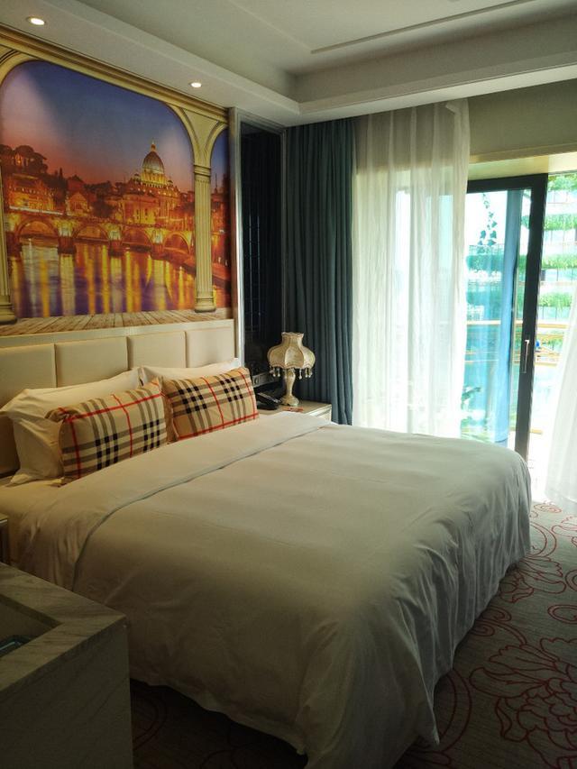 wKgBEFsnmk-ACTexAAD8RuzJ5Pk96.jpeg?imageView2%2F2%2Fw%2F600%2Fh%2F600%2Fq%2F90