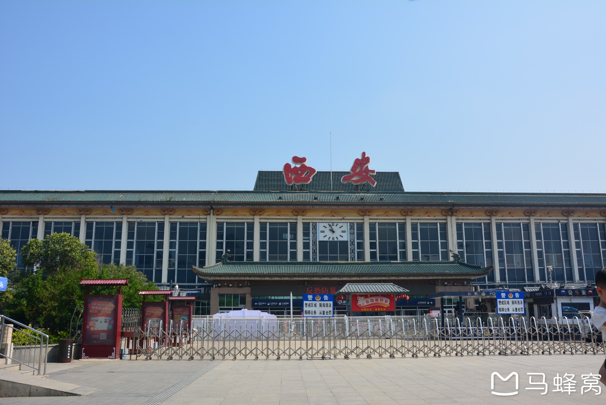 西安人均支出_西安钟楼图片(2)