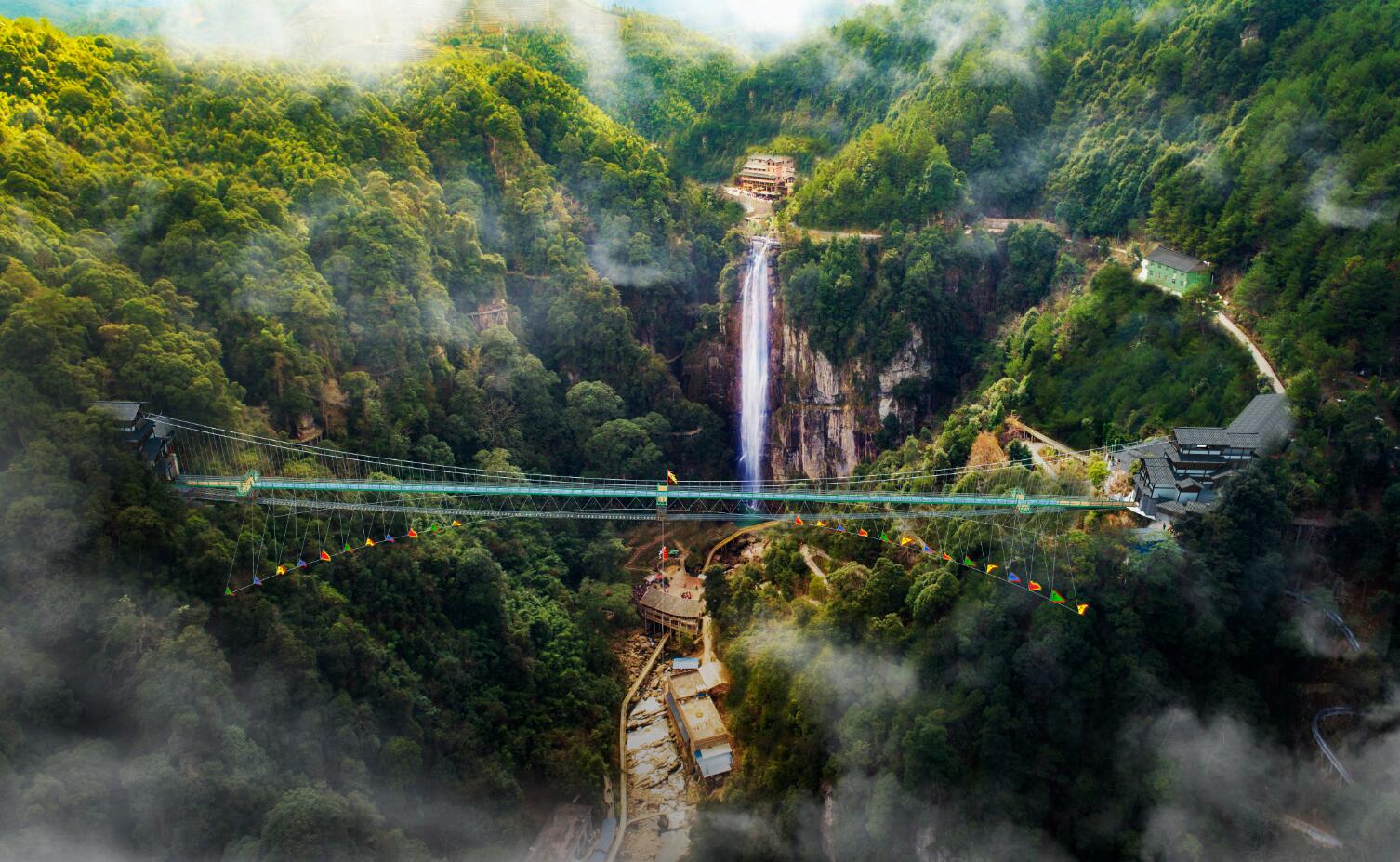 福建侠天下旅游区(集神,奇,险,雄,古,幽为一体,超惊险玻璃桥多玩法大