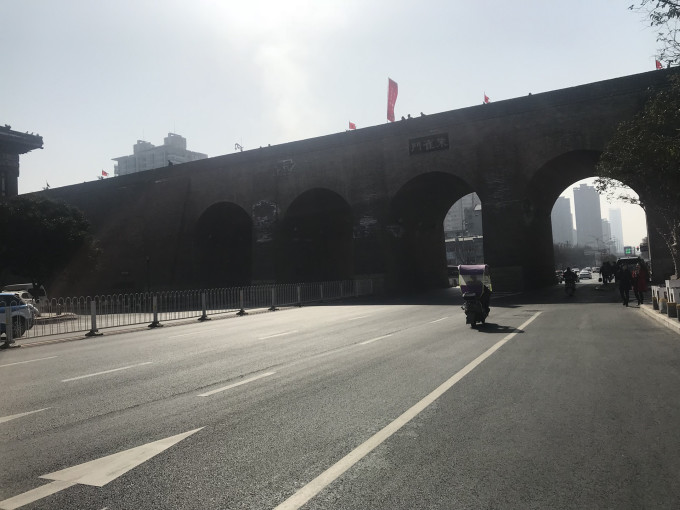 长沙旅游攻略1-2天 wKgBEFqYGuqAZedzAAnC0Fy0oq451.jpeg?imageView2%2F2%2Fw%2F680%2Fq%2F90%7CimageMogr2%2Fstrip%2Fquality%2F90