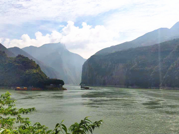 小三峡是指哪三峡 wKgED1vEPDmAZDDCAAH-CVZCA_c94.jpeg?imageView2%2F2%2Fw%2F600%2Fh%2F600%2Fq%2F90