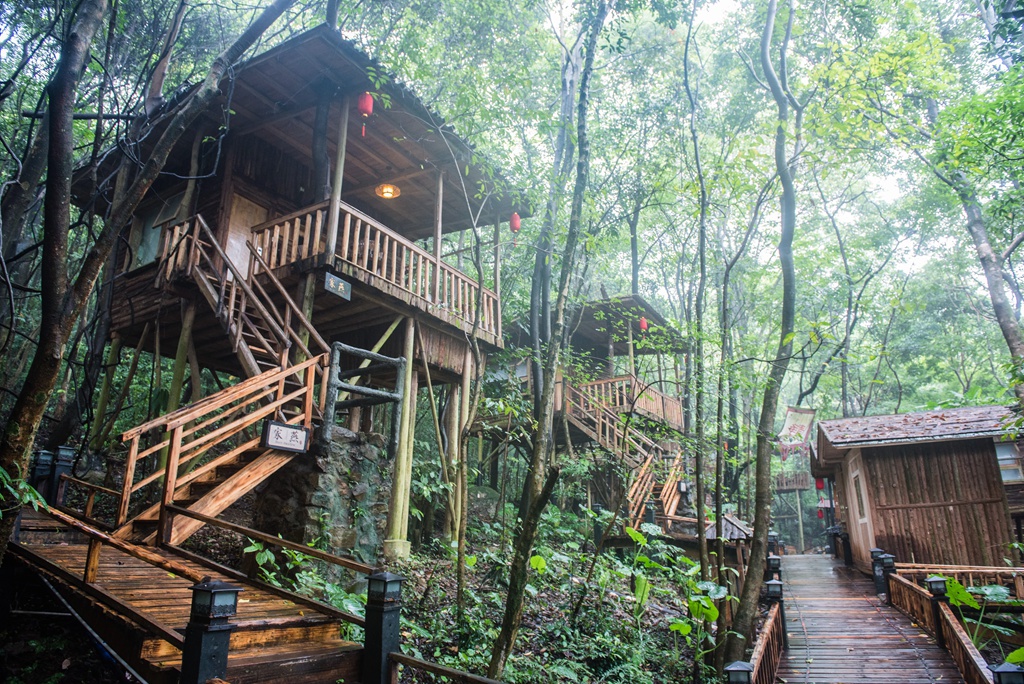 清远九州驿站树屋(住特色树上围屋 享无限次树上温泉 玩天门沟九站一