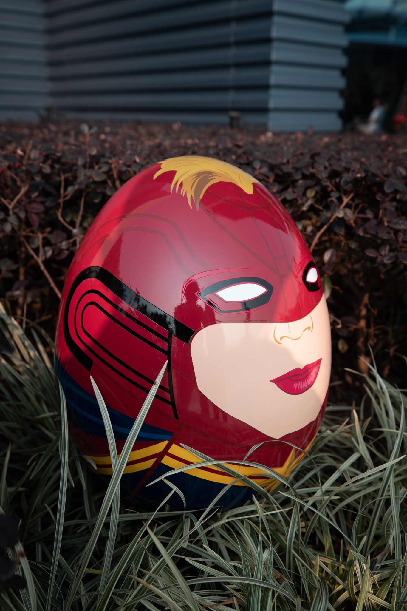 有一些花蛋会在很隐秘的地方,例如这颗蜘蛛侠花蛋