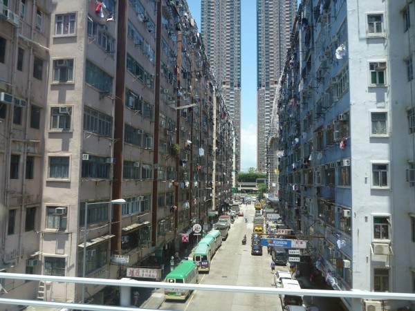 香港怎么回上海 wKgBpU4-ECGGoP1YAAPKp587ZMQ00.jpeg?imageView2%2F2%2Fw%2F600%2Fh%2F600%2Fq%2F90