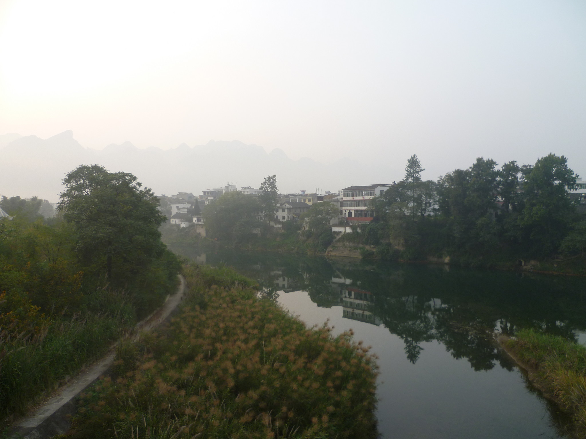 荔波城区人口_荔波小七孔(3)