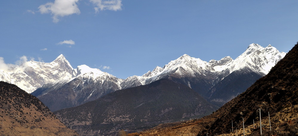 wKgByU_DTGrmxn4LAAHcrUMgjN460.jpeg?imageView2%2F2%2Fw%2F600%2Fq%2F50