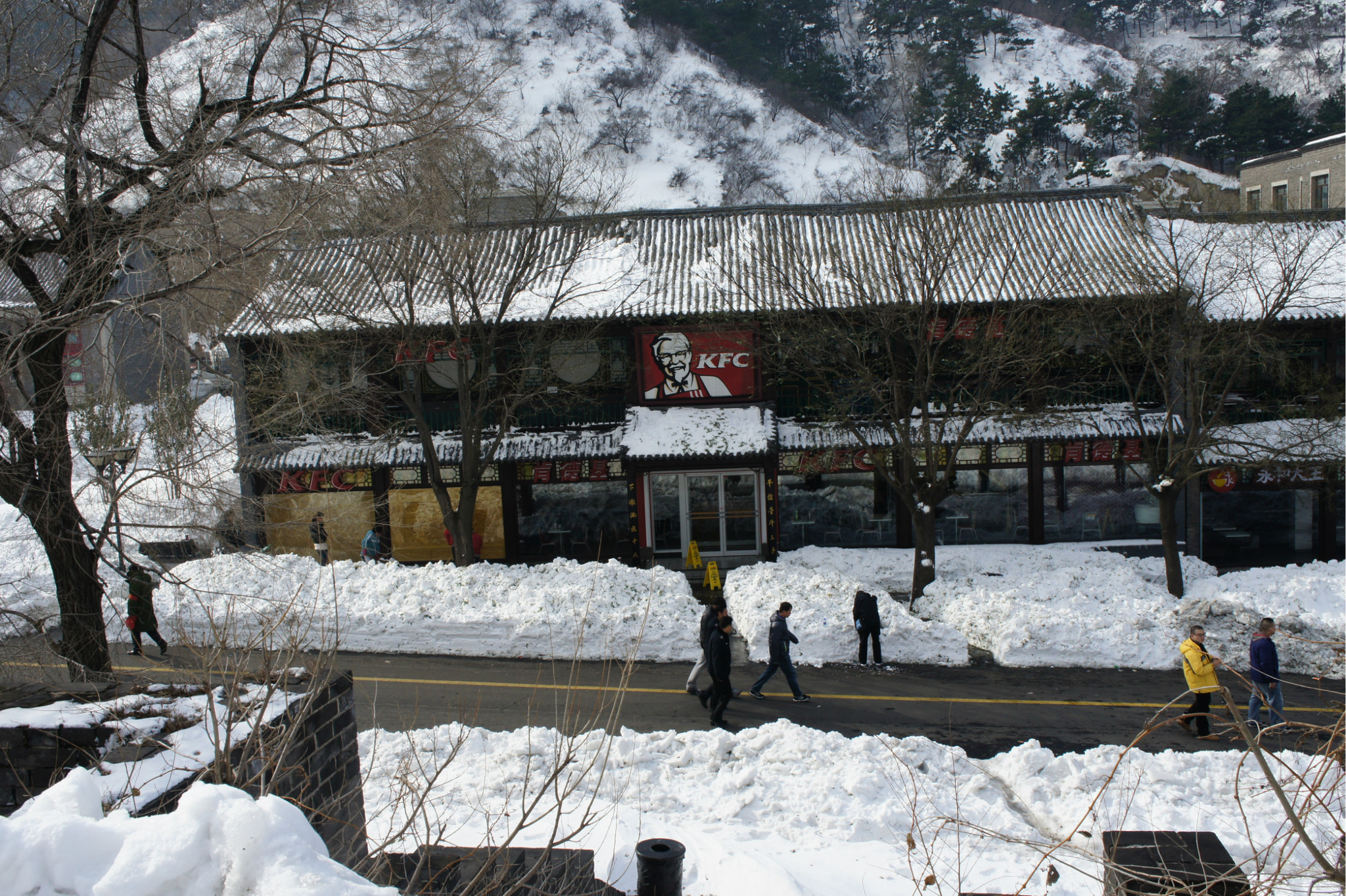 成语什么雪皑皑_有关雪的成语大全(3)