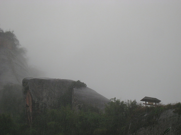 蒙蒙什么什么的成语_蒙蒙细雨图片(3)