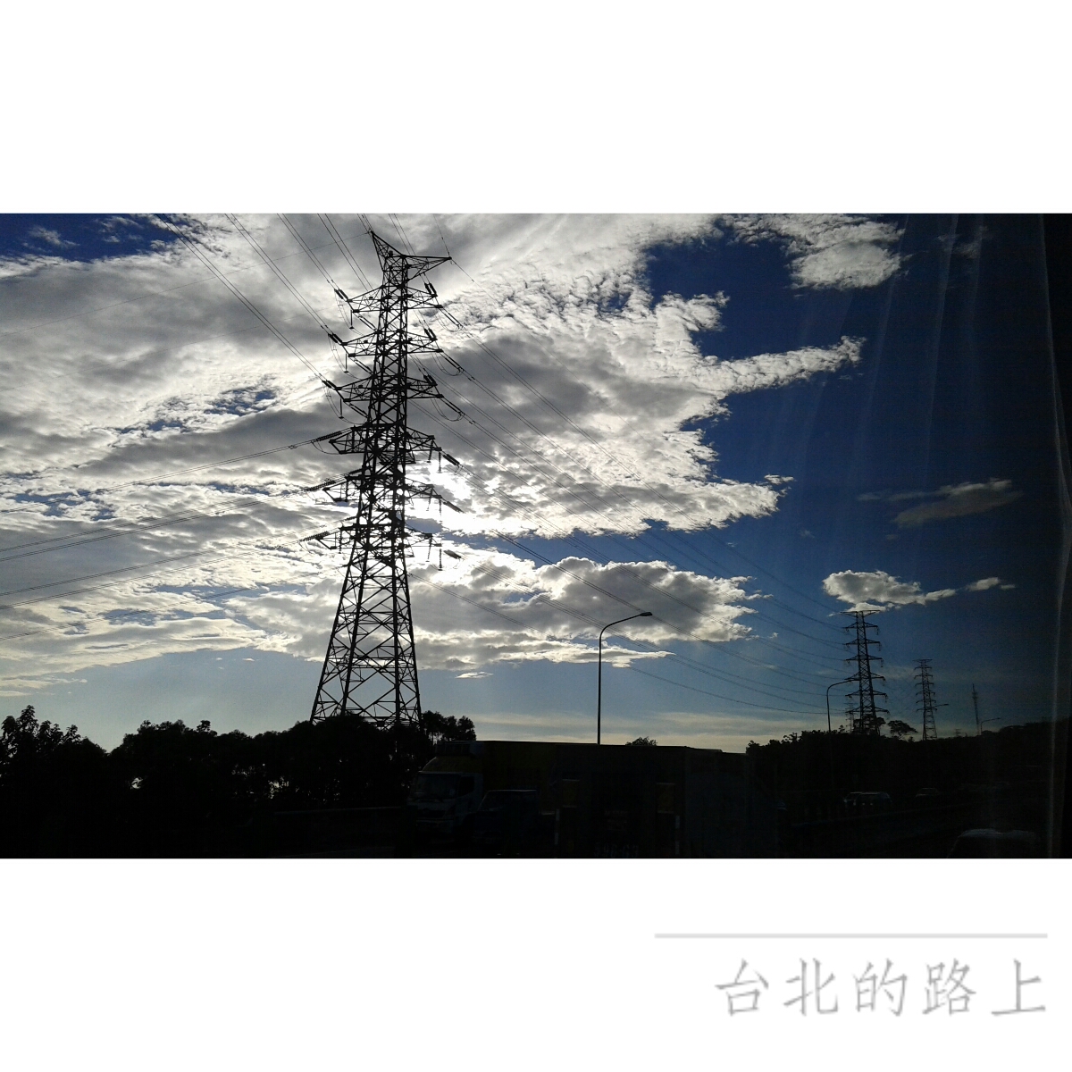 梦回彼岸，解读梦见死人复活笑着和我说话的神秘寓意