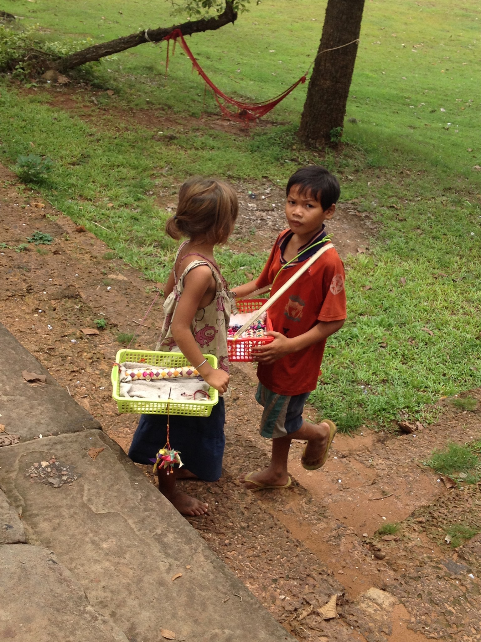 柬埔寨打工工资怎么样_柬埔寨人均工资(2)