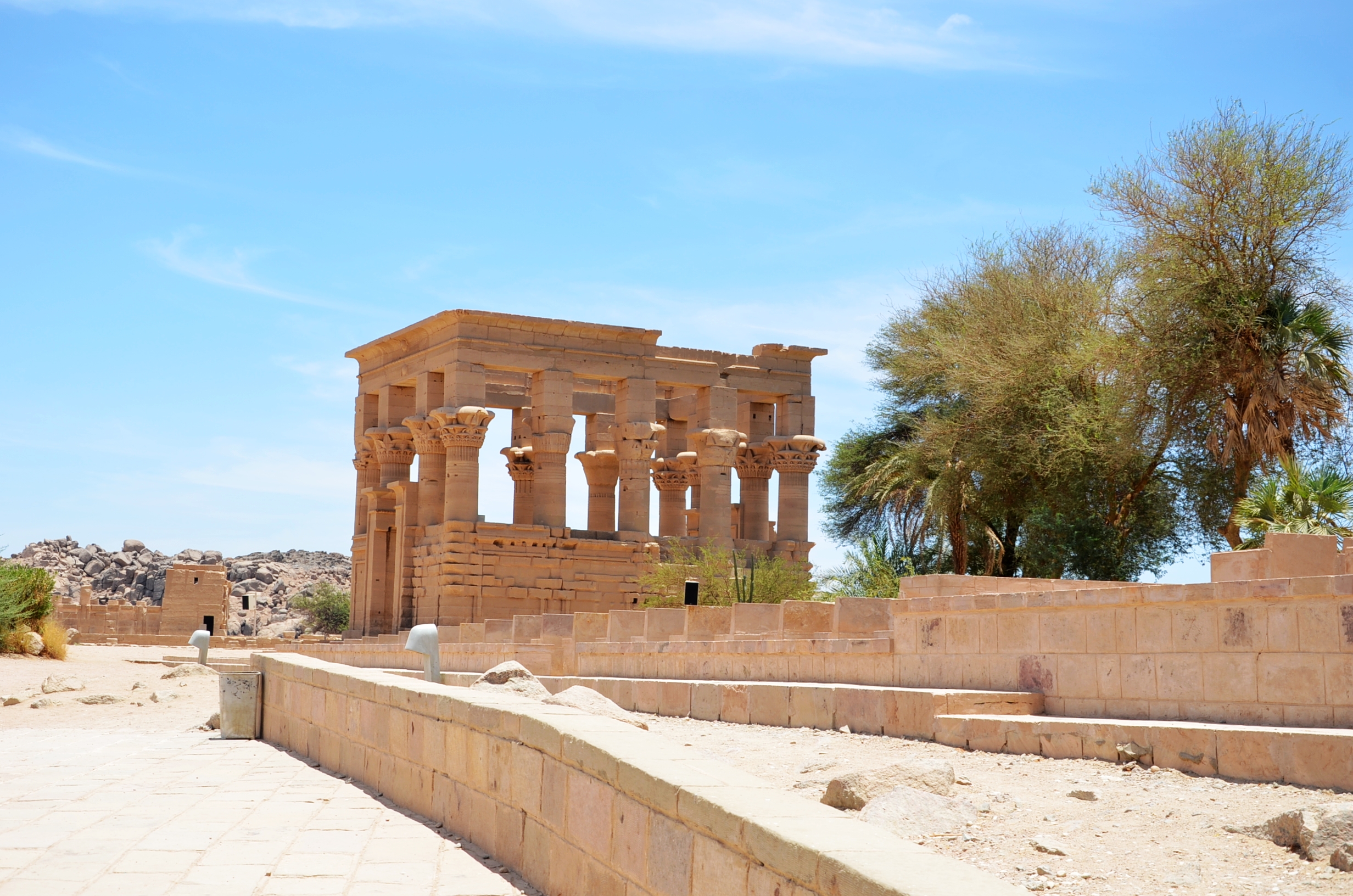 新兴到阿斯旺旅游