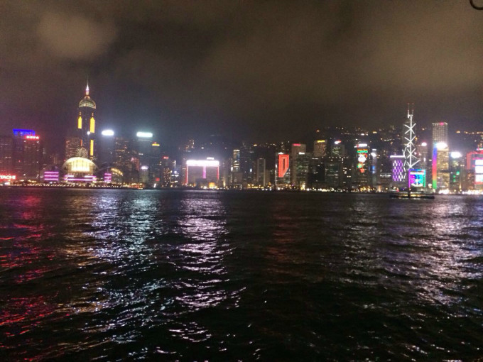 香港4天3晚游-屯门、尖沙咀、中环、大屿山、