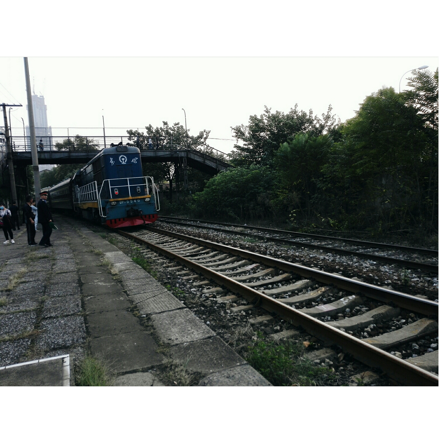 wKgBs1f5DH-AdhAMABRKwj3jBx065.jpeg?imageView2%2F2%2Fw%2F600%2Fh%2F600%2Fq%2F90