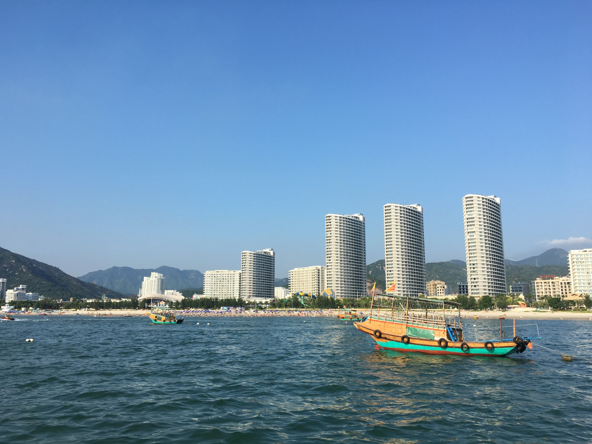 巽寮湾人口_前方注意 猛料来袭 5月28日佛山电视台美食搜通街主持人陈珑与你