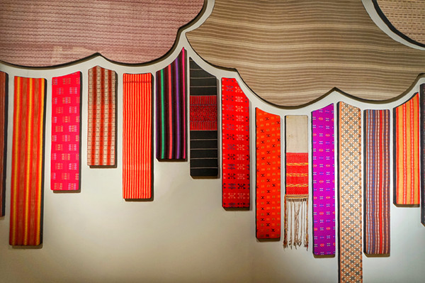 马来华人经济总量占_马来剑