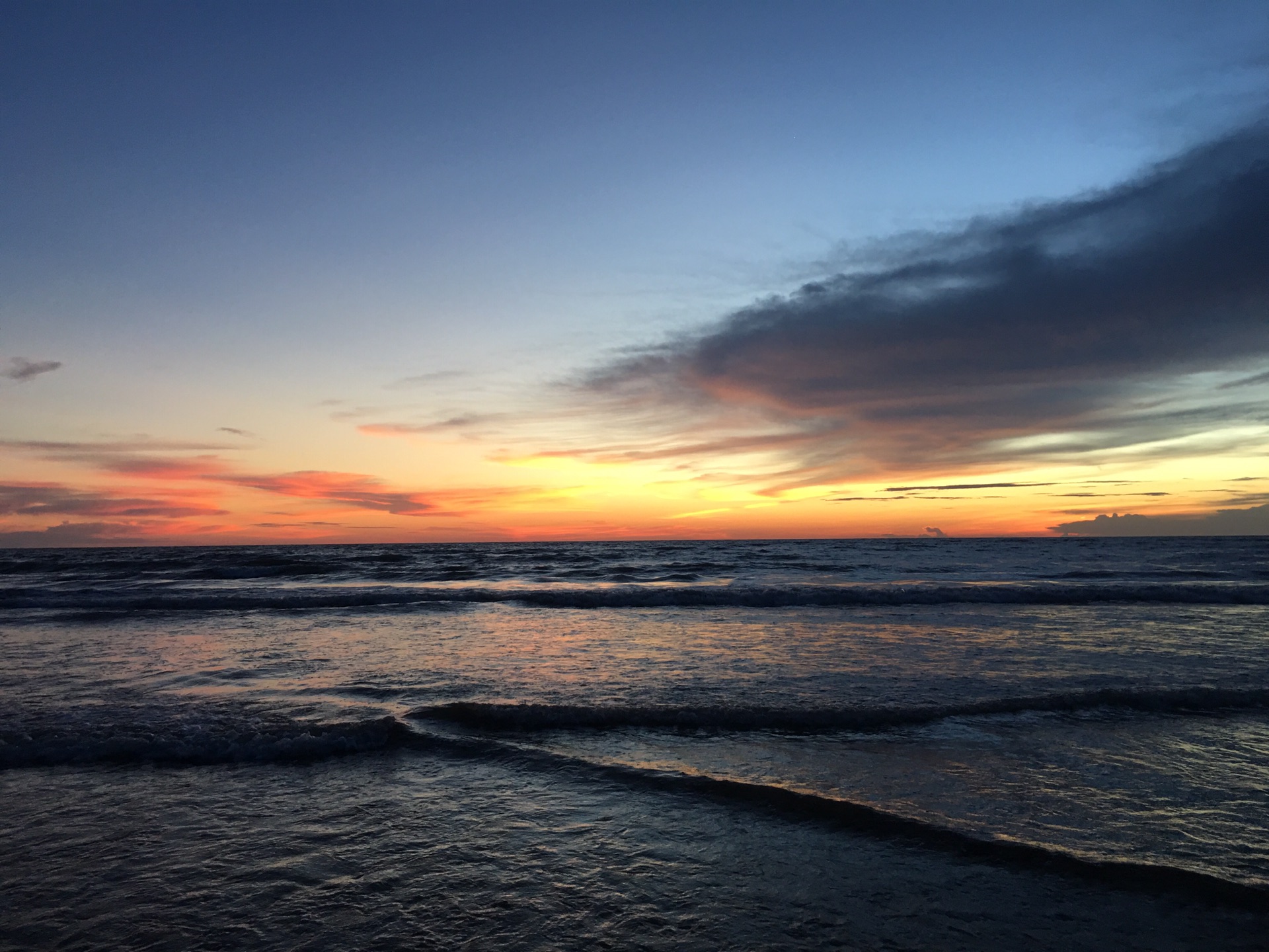 wKgBs1fireWAV9_bAAi5lkZbQIk69.jpeg?imageView2%2F2%2Fw%2F680%2Fq%2F90